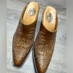 Charlie 1 Horse Gorgeous Handcrafted‎ Brazil Shoes- 5 1/2